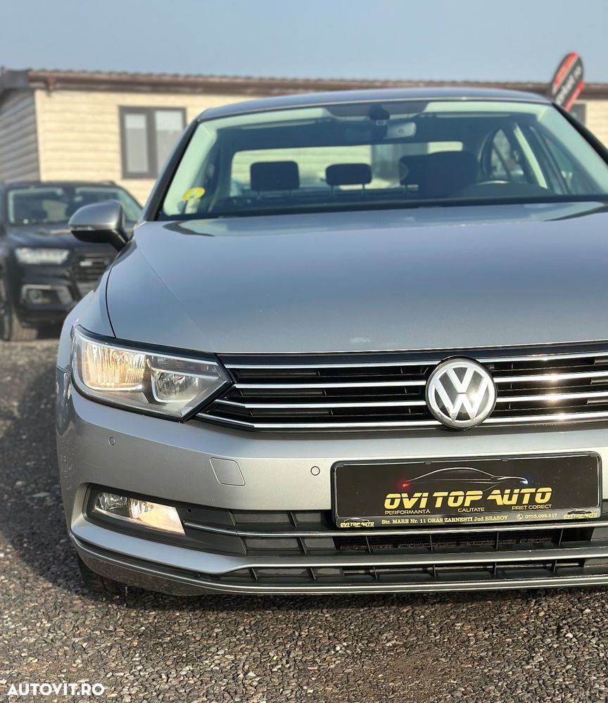 Volkswagen Passat - 12