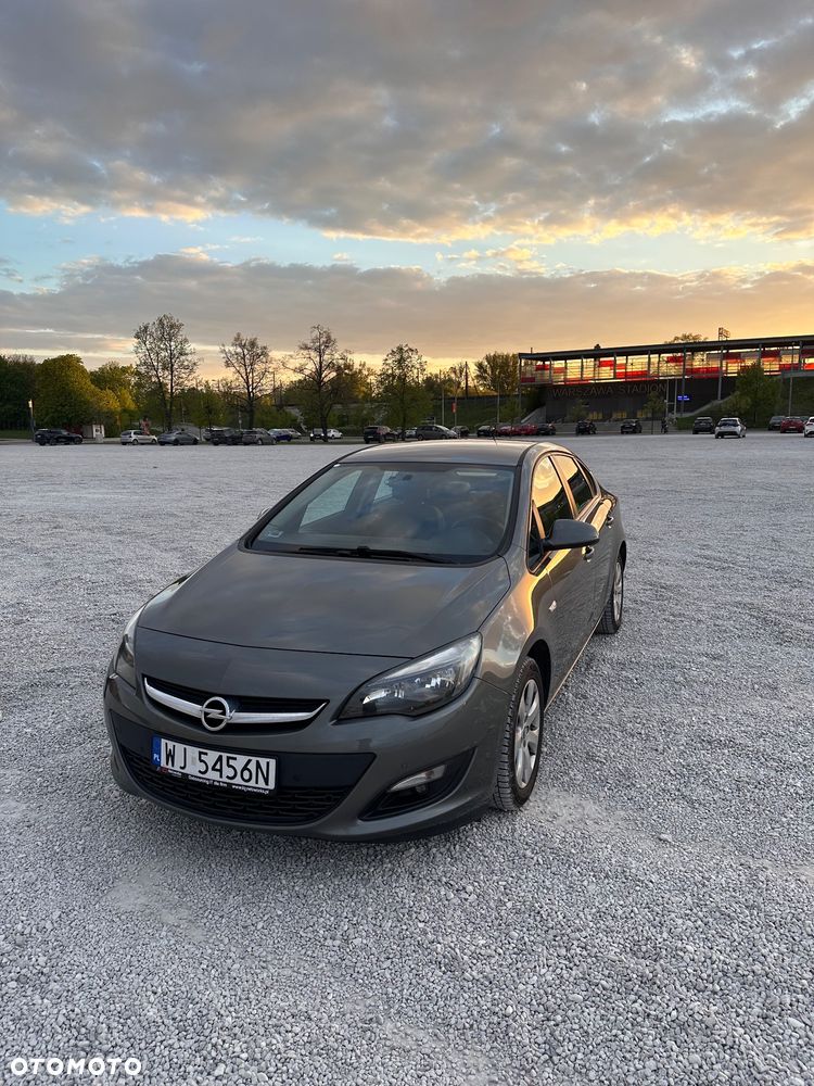 Opel Astra 1.4 T Active - 1