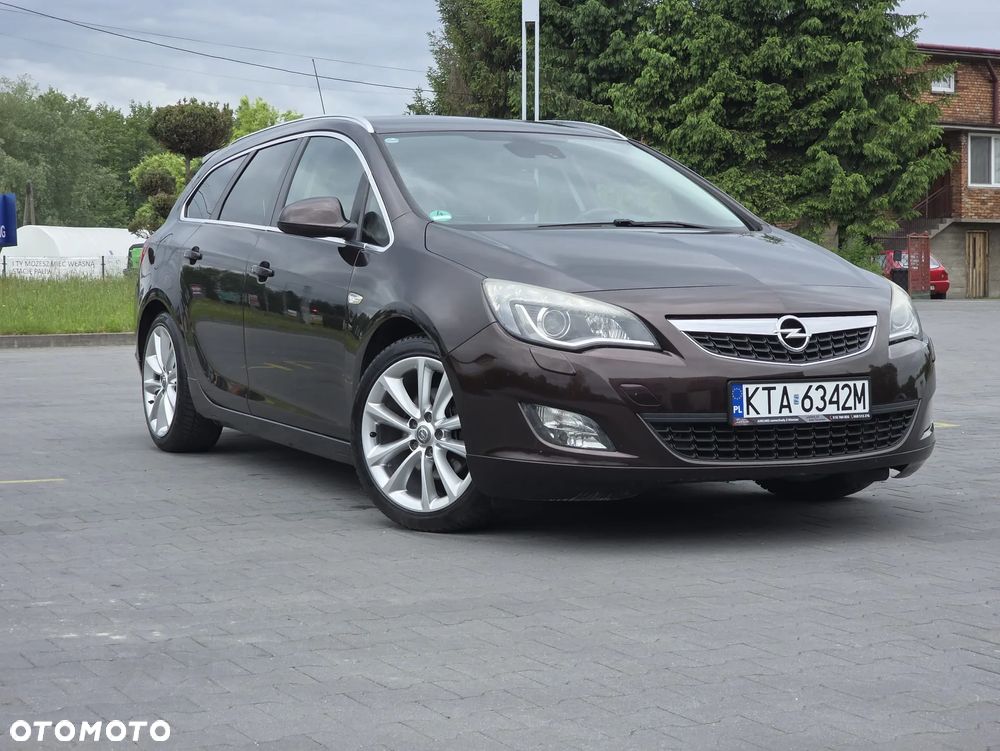 Opel Astra 1.6 Turbo Edition Sport - 1