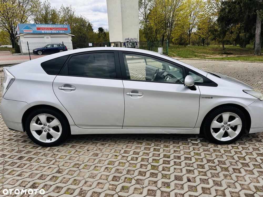 Toyota Prius 1.5 VVT-i Prestige - 3