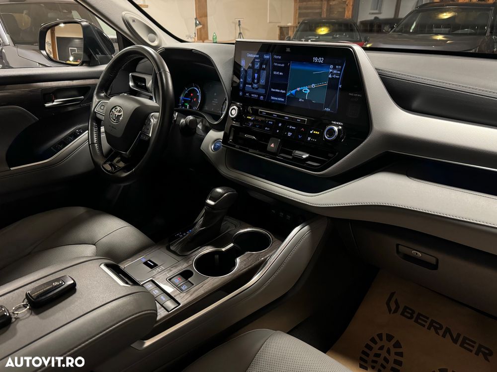 Toyota Highlander 2.5 L Hybrid Dynamic Force 248CP Luxury Pearly - 7