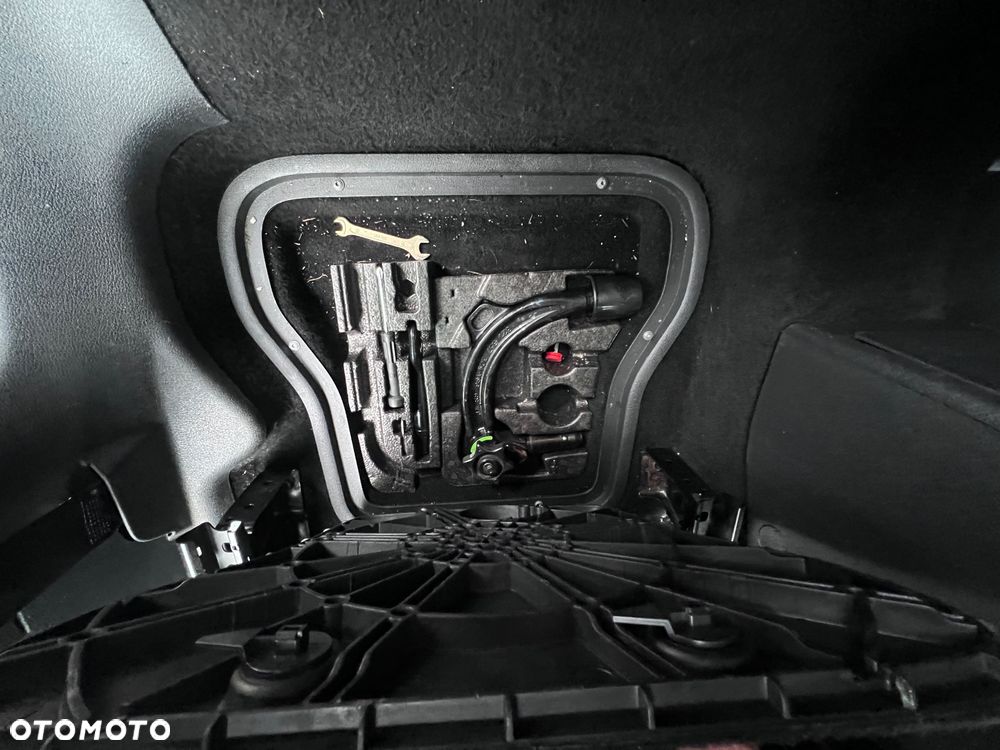 Volkswagen Caddy Maxi 2.0 TDI Trendline Mixt - 6