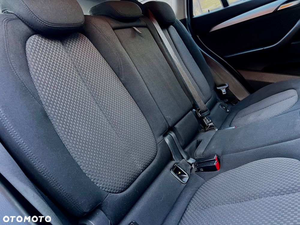 BMW X1 sDrive18i GPF Advantage - 32