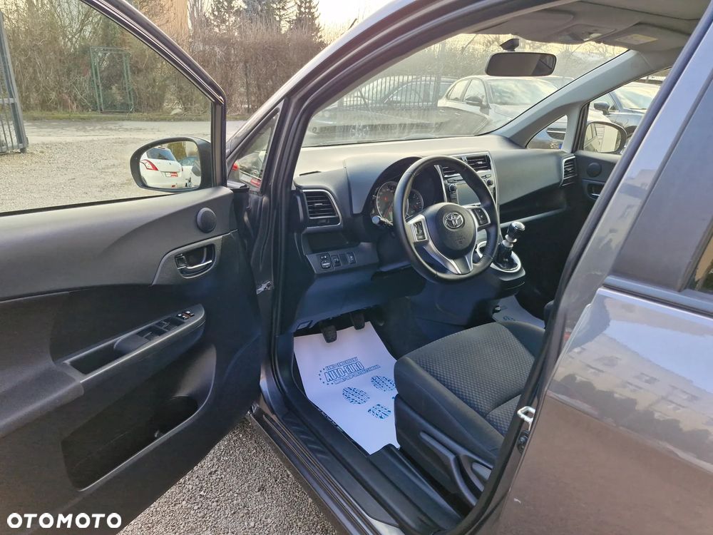 Toyota Verso S 1.33 Premium - 11