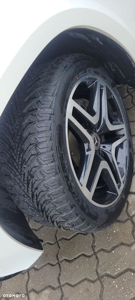 Mercedes-Benz GLS - 22
