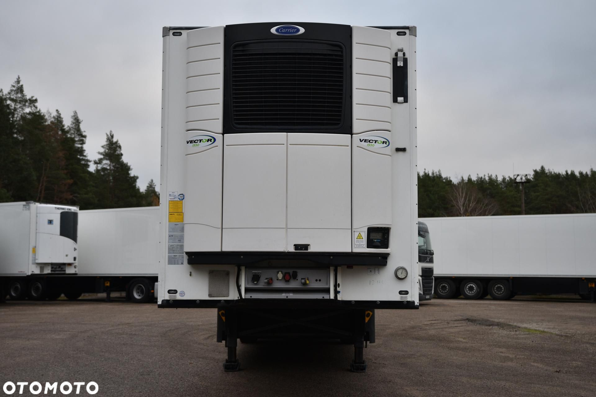 Schmitz Cargobull FP 60 Carrier Vector 1550 - 3