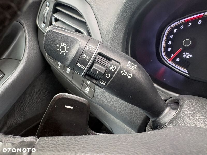 Hyundai i30 1.5 T-GDI 48V Executive DCT - 29