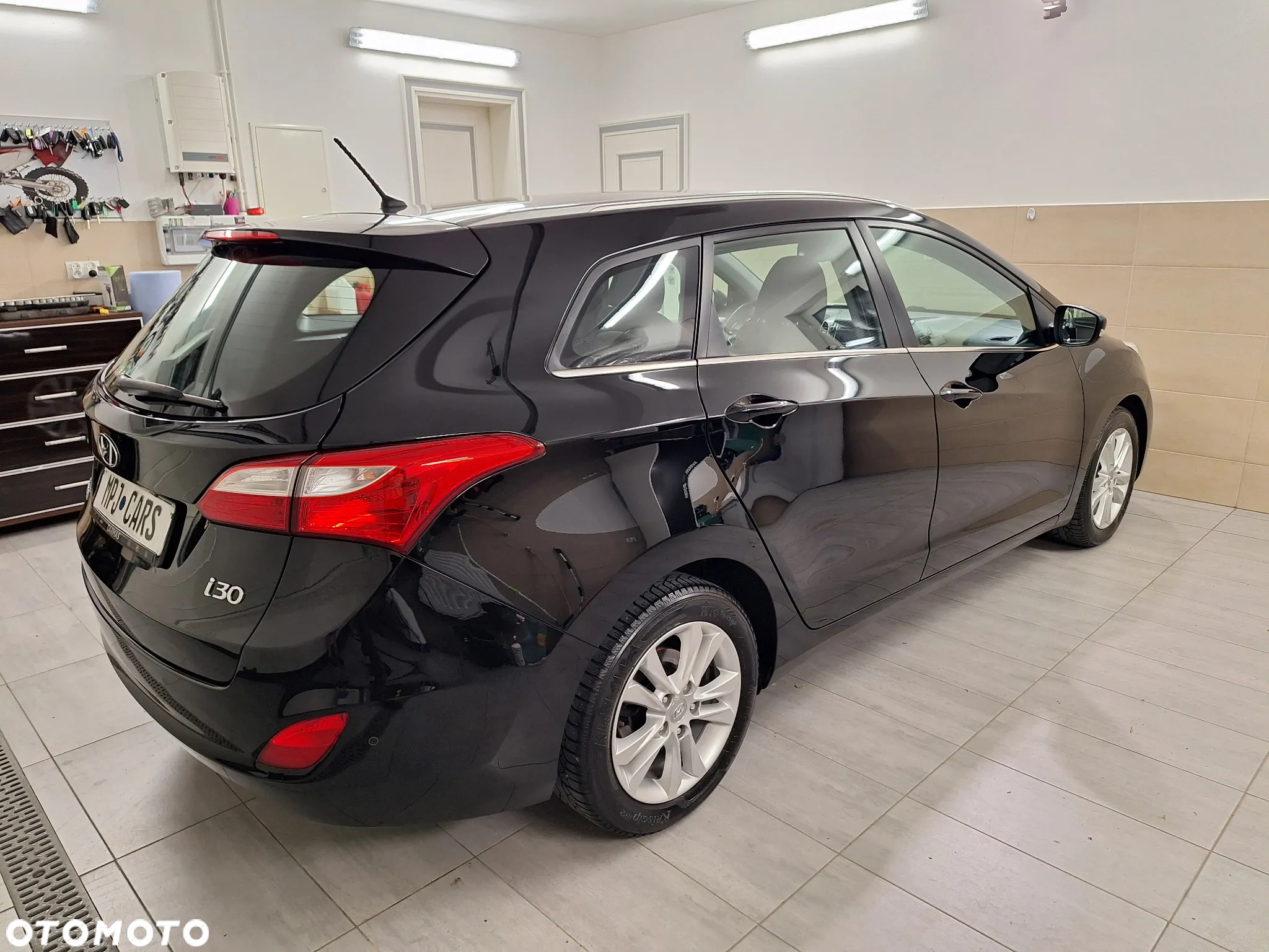 Hyundai i30 Kombi 1.4 Passion Plus - 12