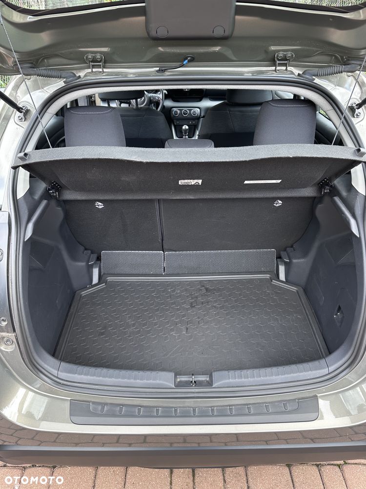Toyota Yaris 1.5 Comfort - 11