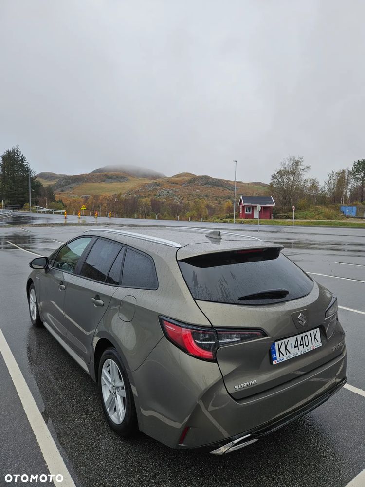 Suzuki Swace 1.8 Hybrid Premium Plus CVT - 4