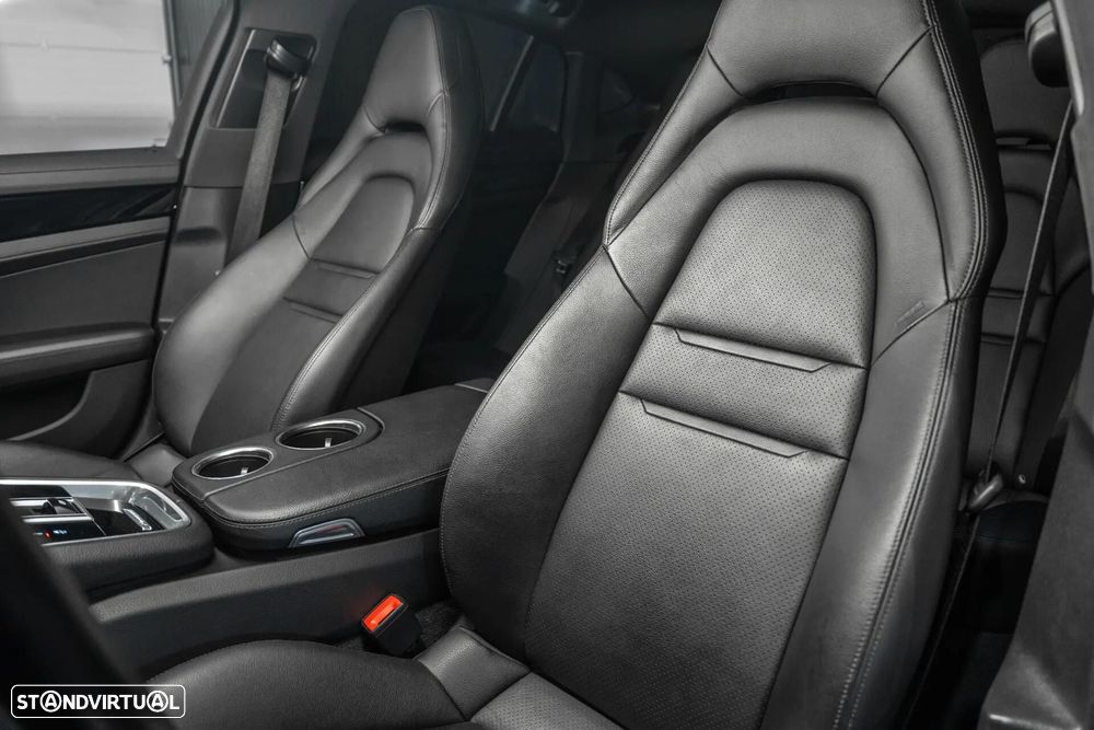 Porsche Panamera - 26