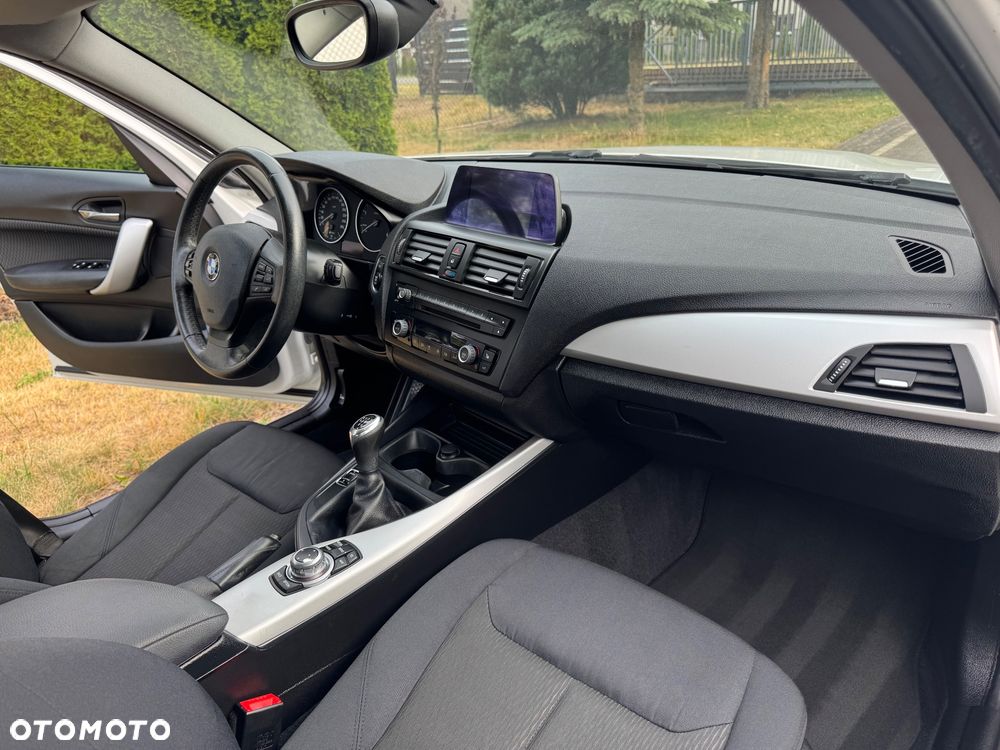 BMW Seria 1 116d - 29