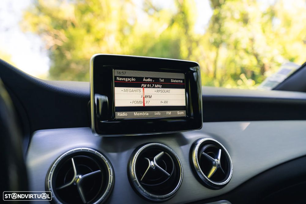Mercedes-Benz CLA 200 CDI AMG Line - 21