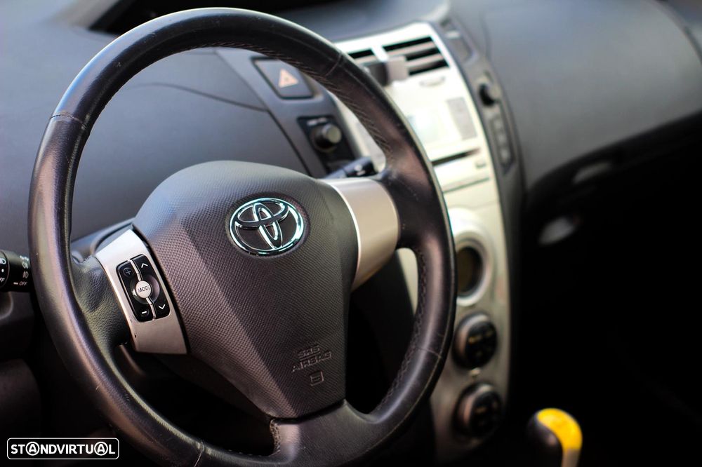 Toyota Yaris 1.0 VVT-i Sport - 7