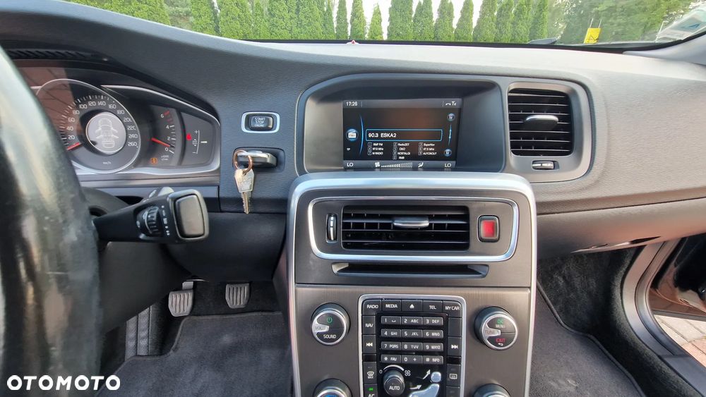 Volvo S60 D3 Momentum - 17