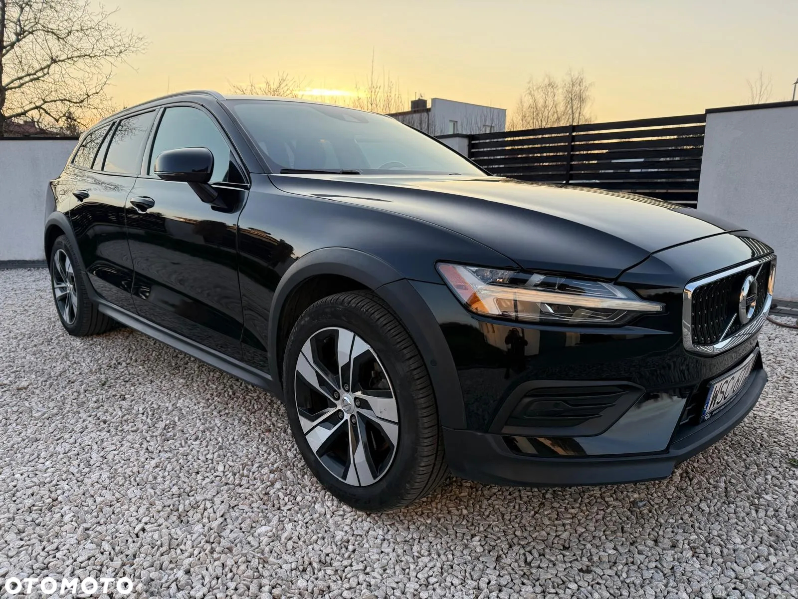 Volvo V60 Cross Country Pro T5 AWD - 4