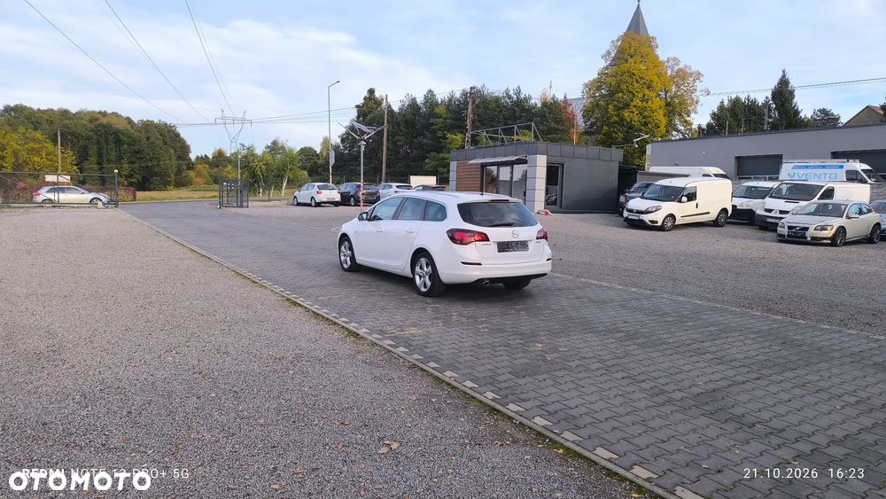 Opel Astra 2011