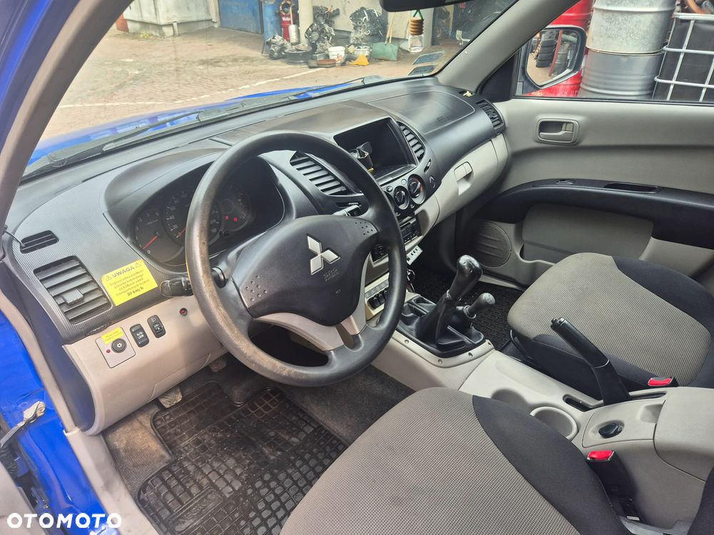 Mitsubishi L200 2.5 DID SC Inform AC - 4