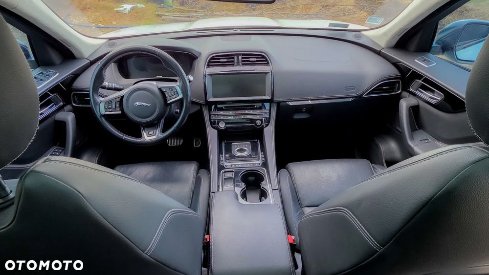 Jaguar F-Pace 35t AWD R-Sport - 15