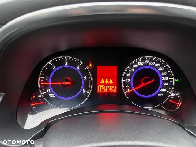 Infiniti FX - 25