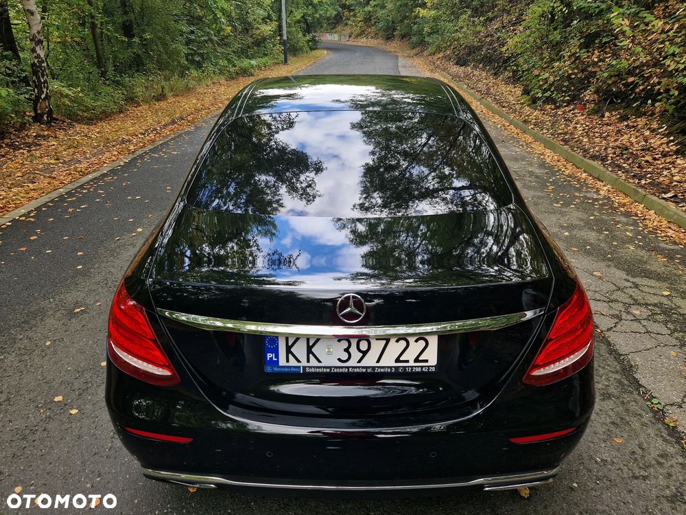 Mercedes-Benz Klasa E 220 d 4-Matic Business Edition 9G-TRONIC - 16