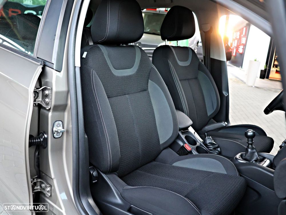 Citroën C4 1.6 BlueHDi Feel Edtion - 17