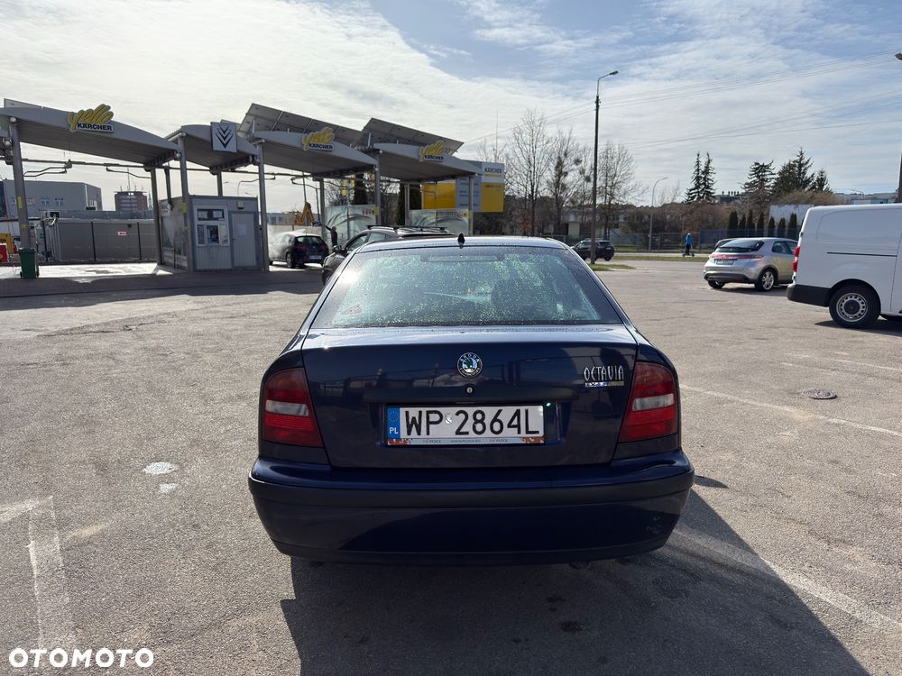 Skoda Octavia 1.6 LX - 6