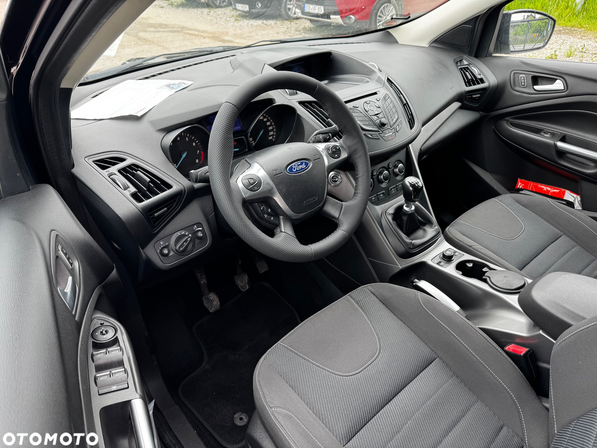 Ford Kuga 1.6 EcoBoost 2x4 Trend - 36