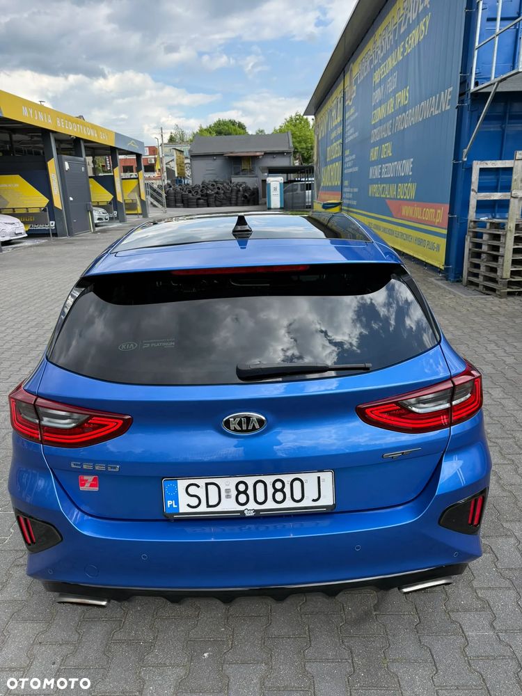 Kia Ceed - 32
