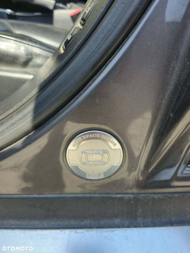Audi A8 - 10