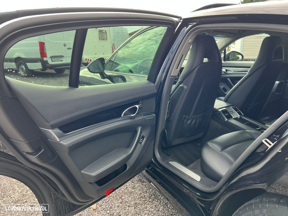 Porsche Panamera - 14