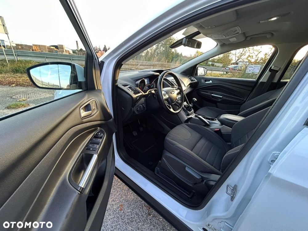 Ford Kuga - 11