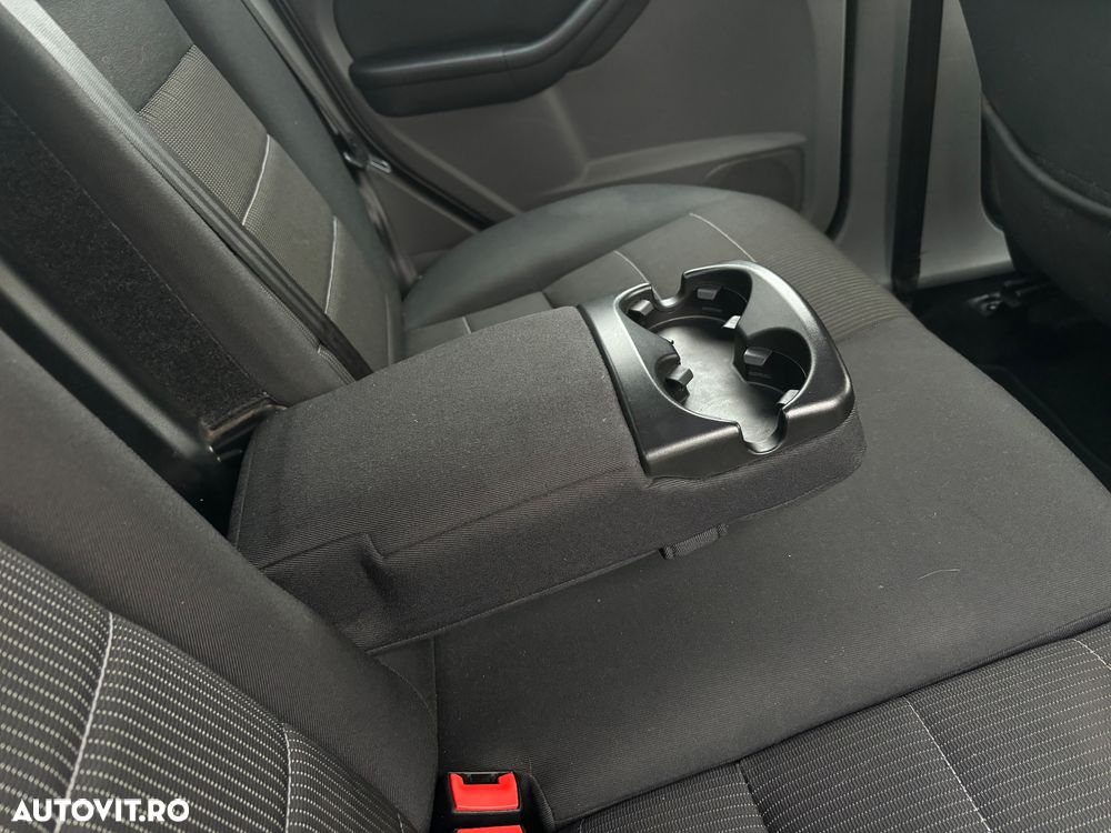 Ford Focus 2.0 TDCi Sport - 13