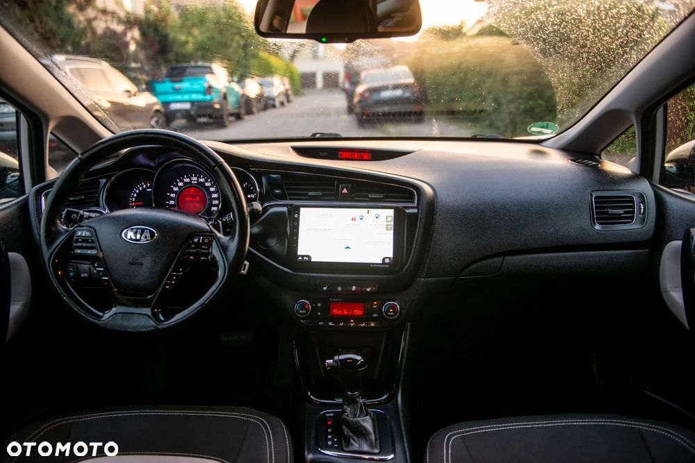 Kia Ceed 1.6 GDI DCT Vision - 31