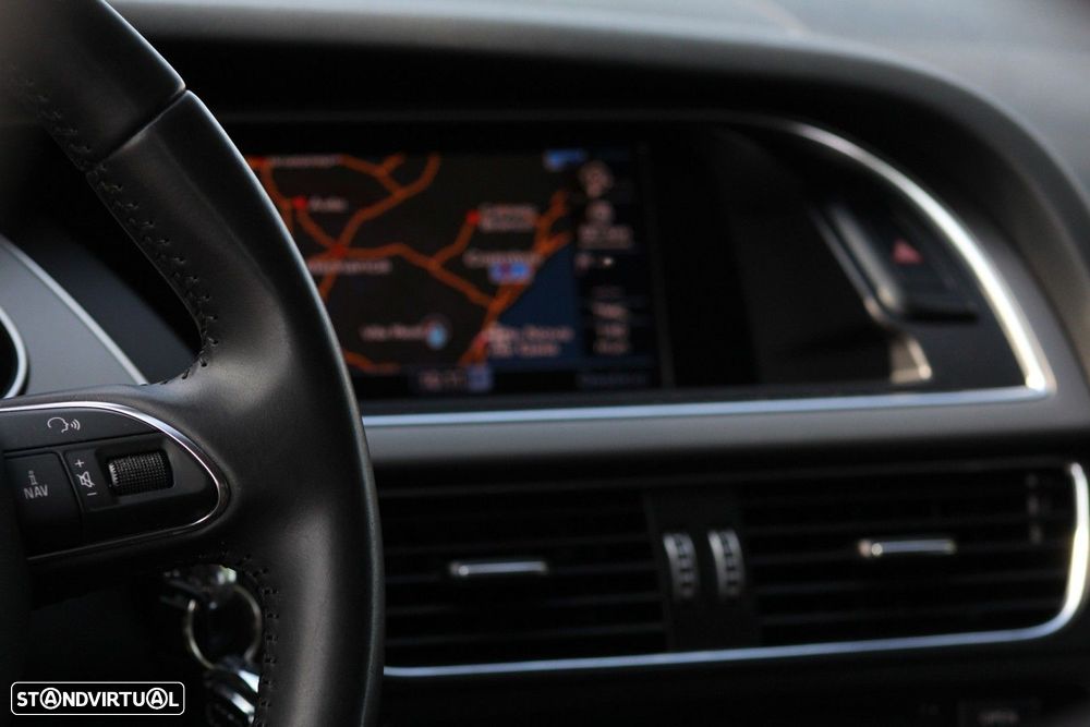 Audi A4 Avant 2.0 TDI Business Line - 24