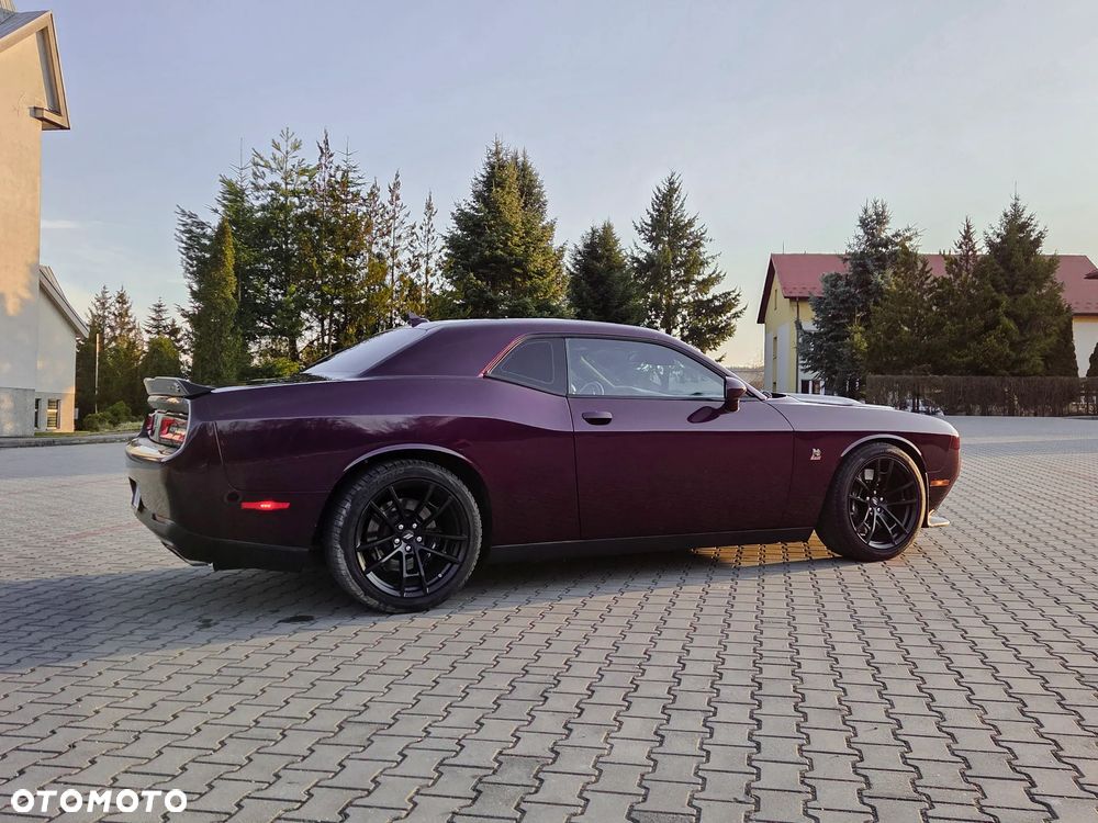 Dodge Challenger 6.4 Scat Pack - 3