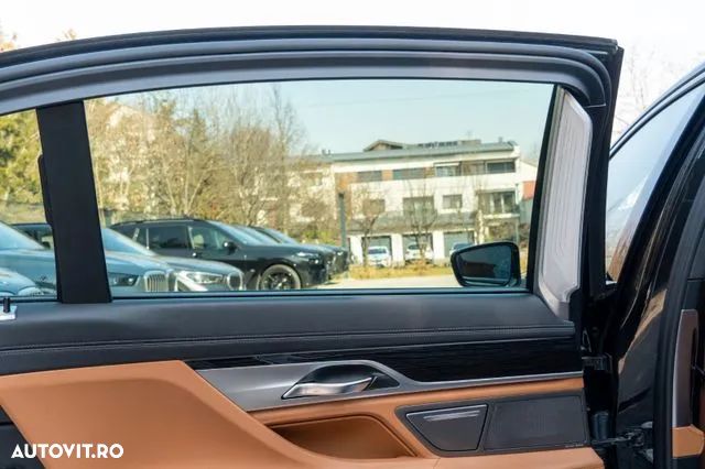 BMW Seria 7 740Le xDrive iPerformance - 22