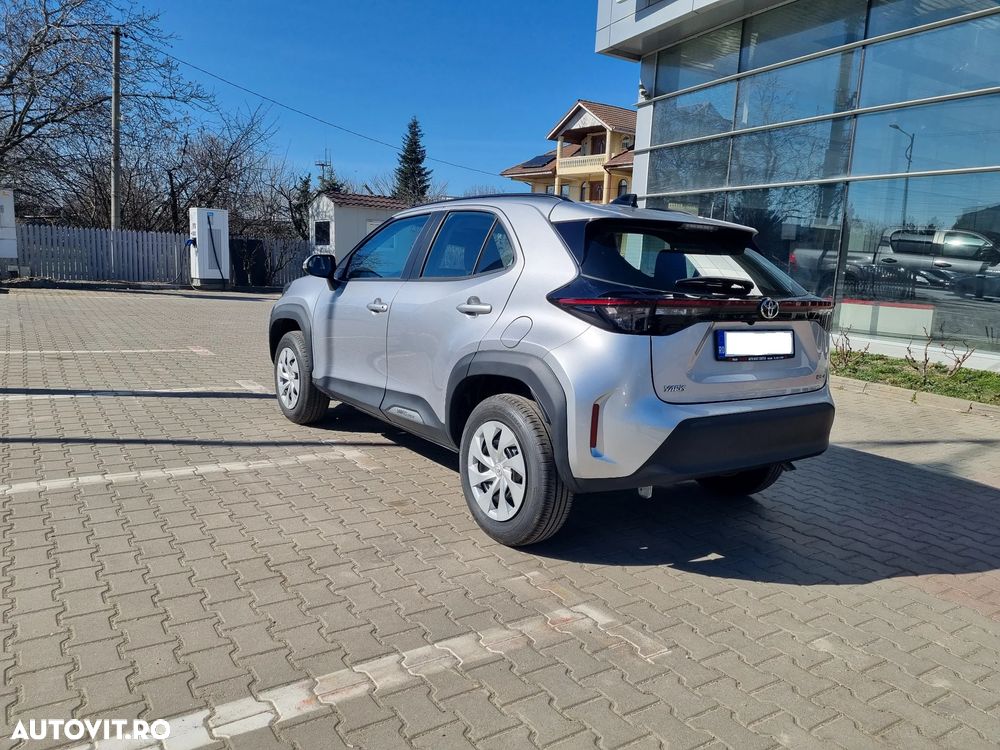 Toyota Yaris Cross 1.5 VVT-i HSD 4x2 Active - 3