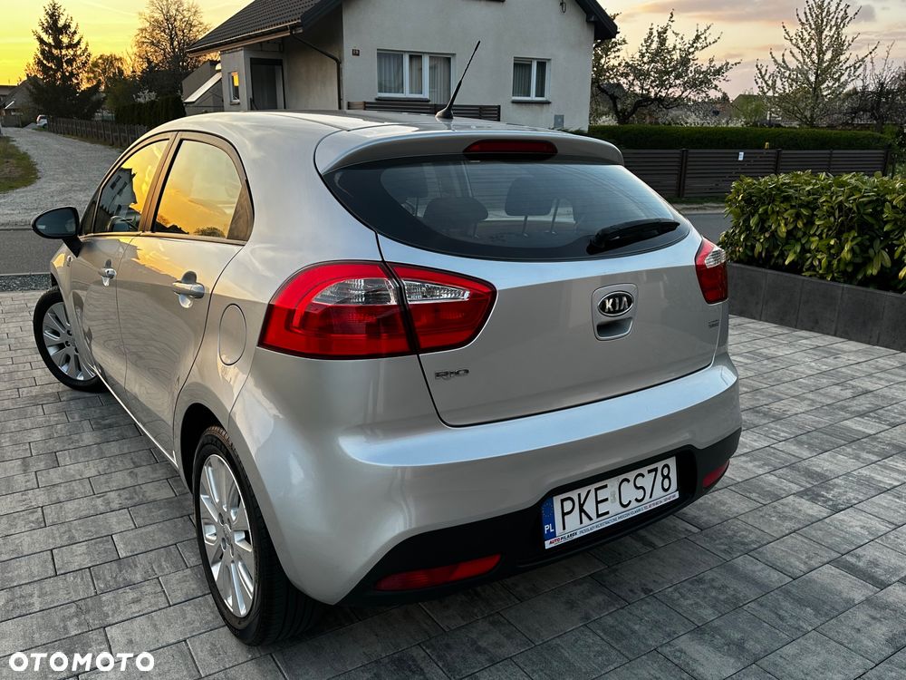 Kia Rio - 13
