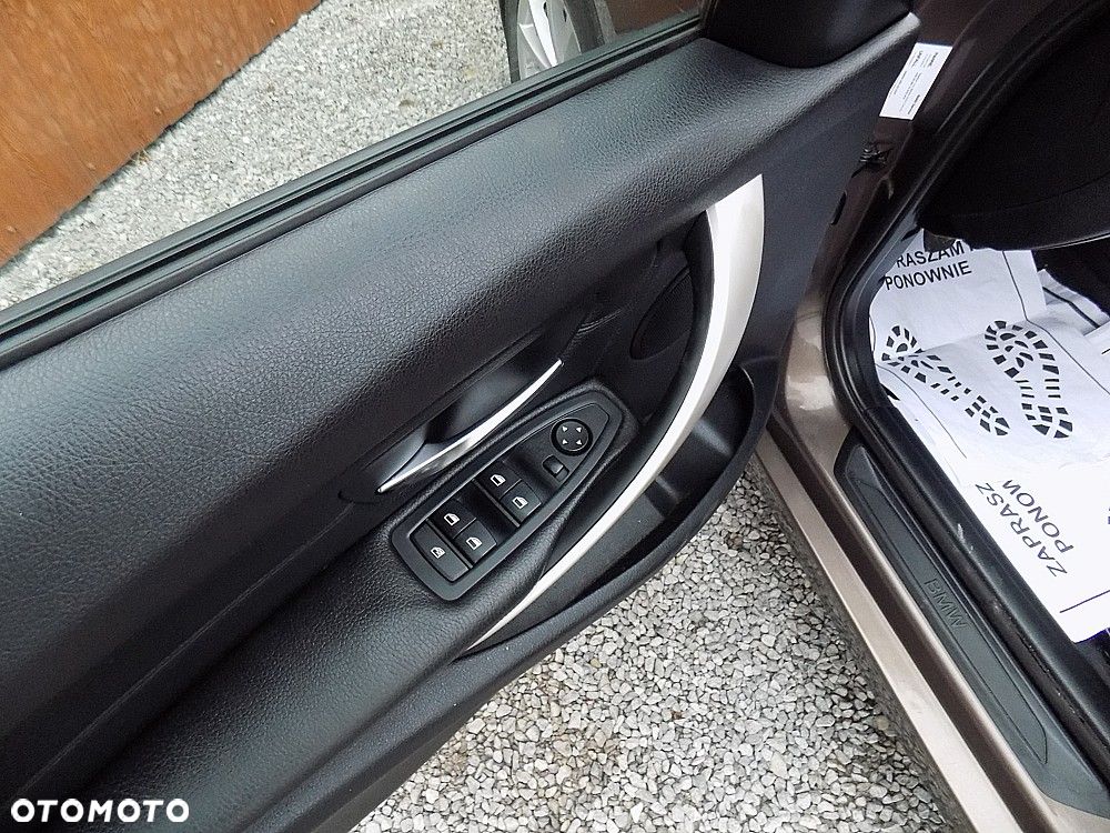 BMW Seria 3 316d Sport Line - 9