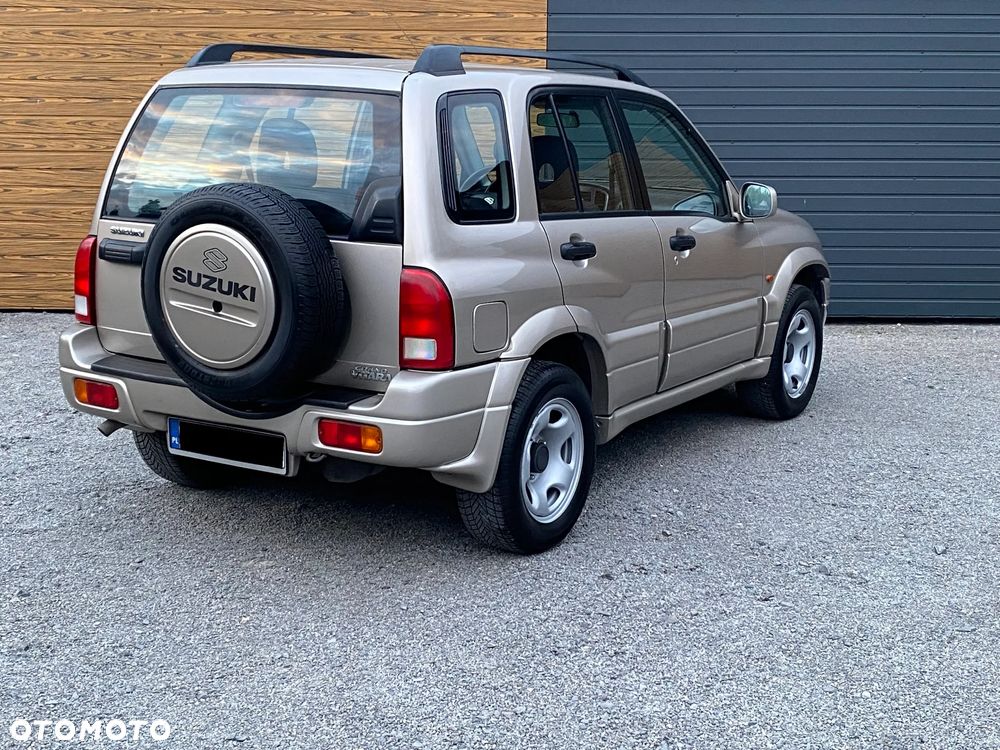 Suzuki Grand Vitara 2.0 Comfort Style - 3