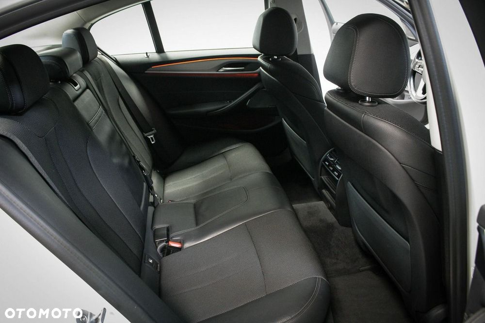 BMW Seria 5 520d xDrive Sport Line sport - 18