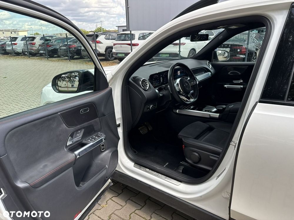 Mercedes-Benz GLB 200 7G-DCT - 11
