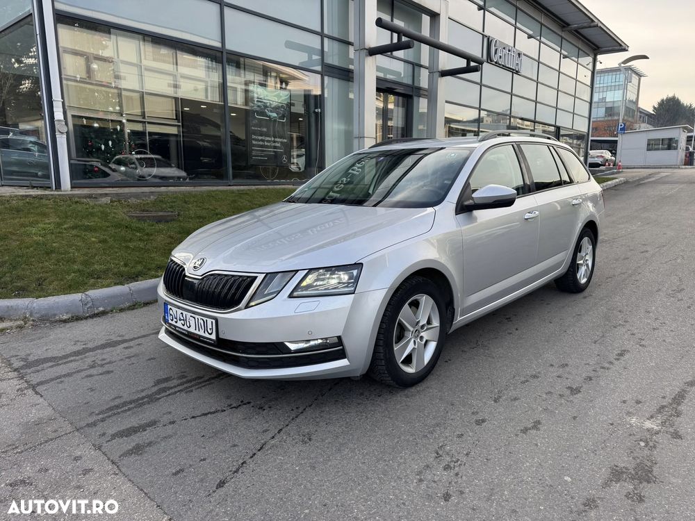 Skoda Octavia 2.0 TDI DSG Ambition - 1