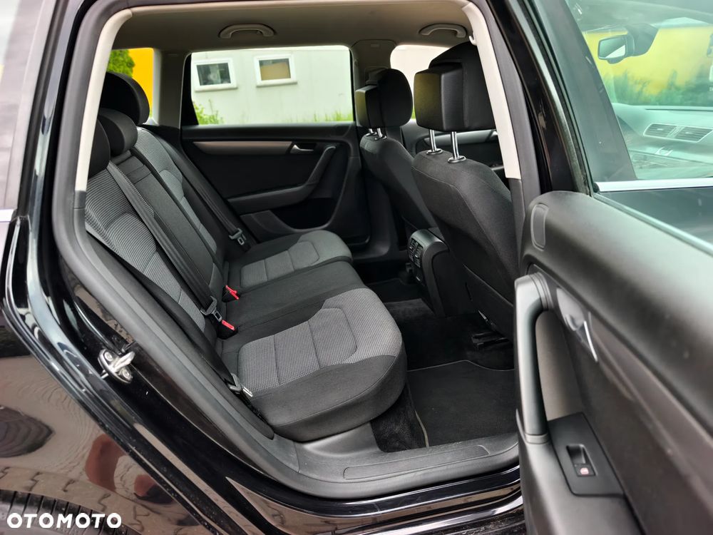 Volkswagen Passat 2.0 TDI Comfortline - 20