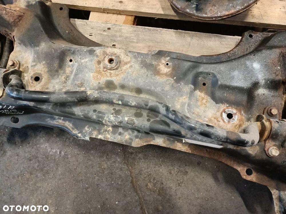 SANKI ZAWIESZENIA PRZÓD TOYOTA YARIS 2 - 3