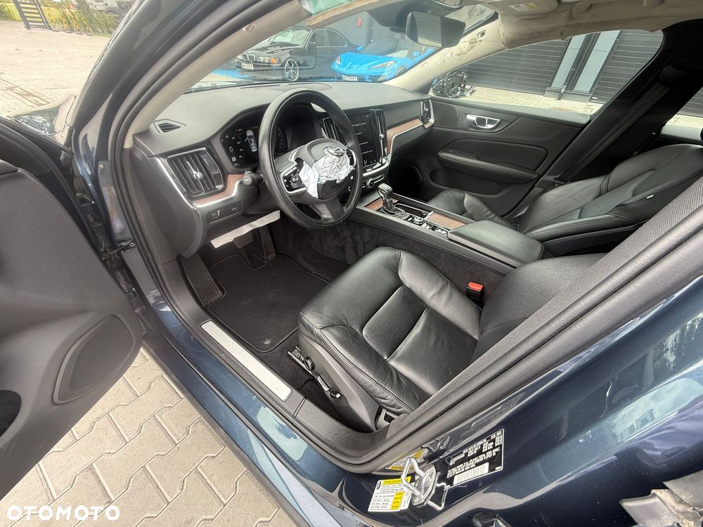 Volvo S60 T5 Momentum Pro - 12