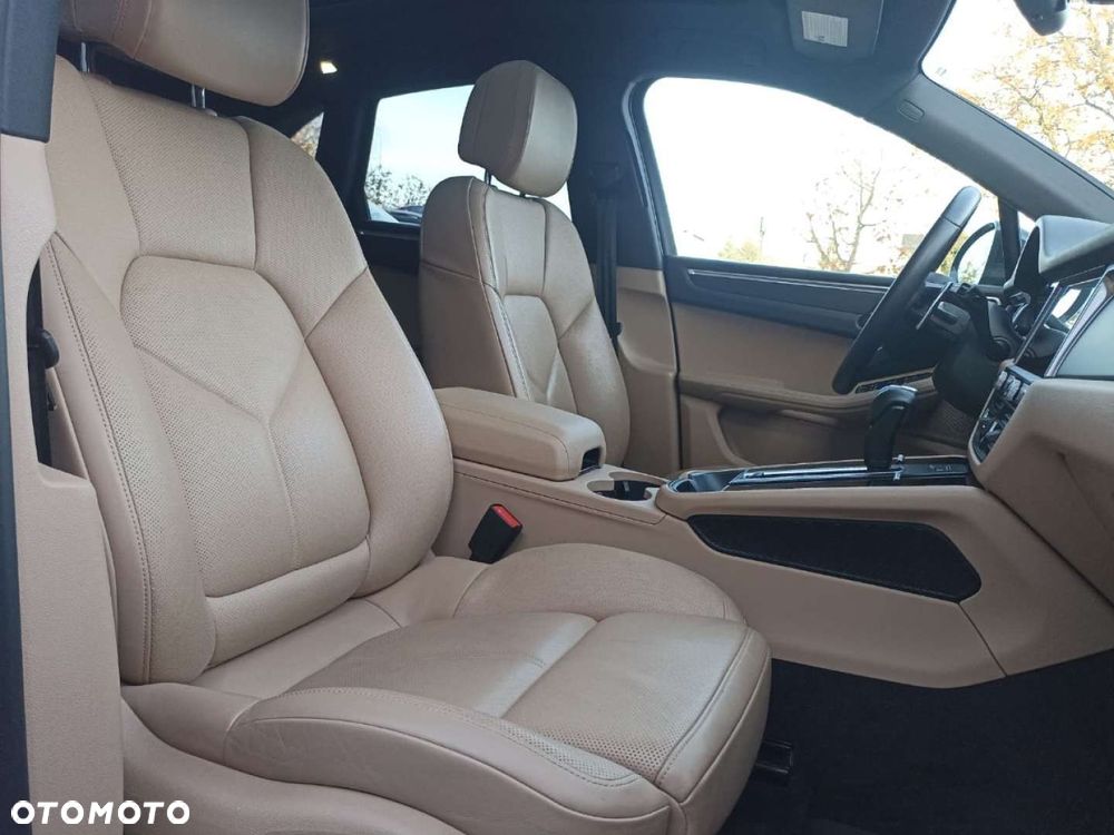 Porsche Macan Standard - 22