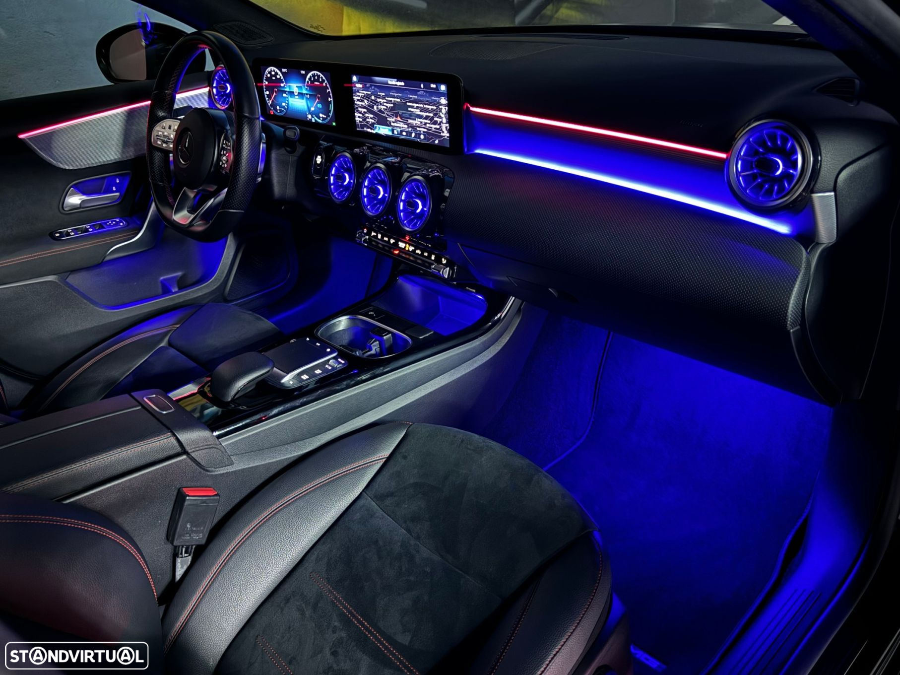 Mercedes-Benz A 250 Limousine e AMG Line - 20