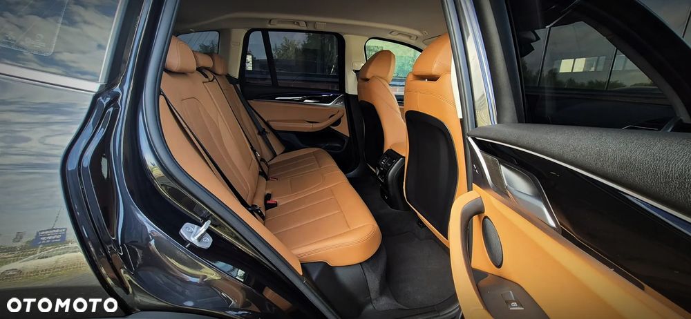 BMW X3 xDrive20i - 23